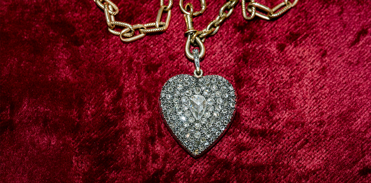 diamond heart-shaped pendant